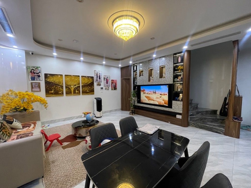 Siêu Phẩm Đại Cát - Lô Góc - Nhà Đẹp Long Lanh - Tặng Lại Nội Thất Giá Trị - Ô Tô Đỗ