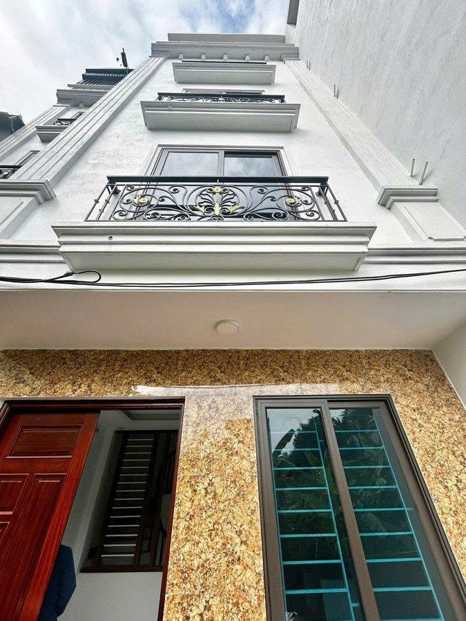 Nhà Mới Hoàng Liên – 5 Tầng – 50M Ra Phố – Ở Ngay Không Phải Nghĩ – Chỉ 5.68 Tỷ