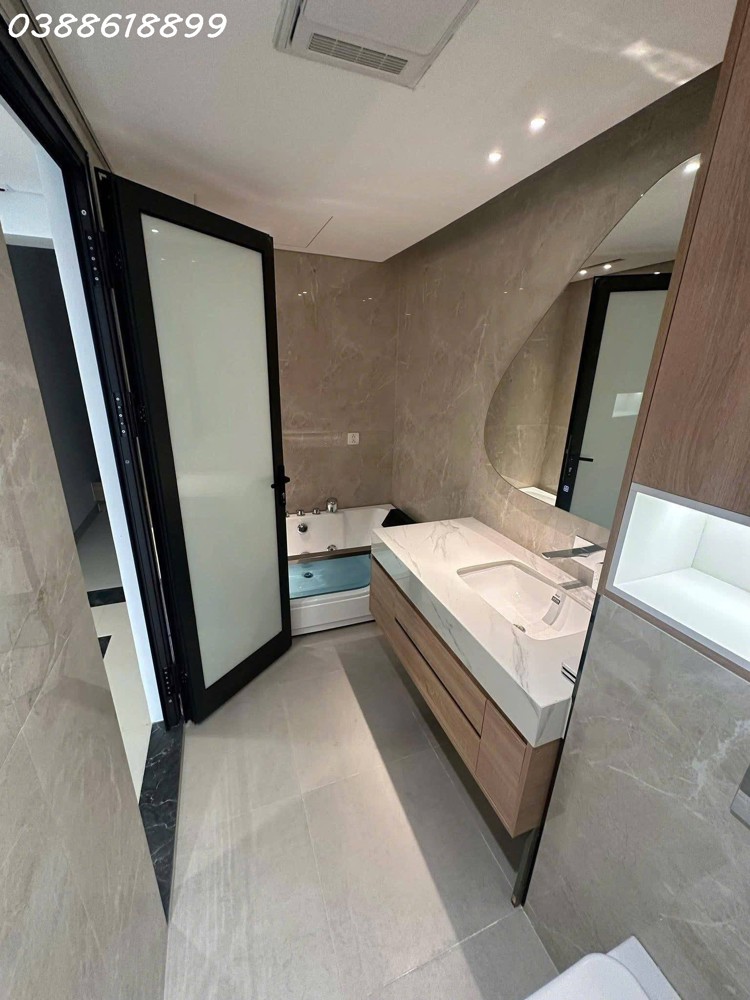 Bán Building Trần Duy Hưng - 8 Tầng Thang Máy Mới - Ô Tô - Dòng Tiền Đỉnh - Khu Vip Trung Hòa