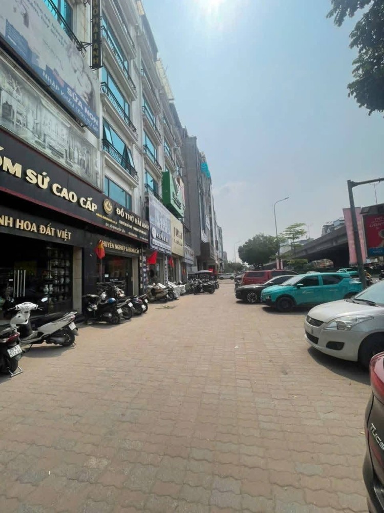 Bán Building Mặt Phố Nguyễn Xiển - Thanh Xuân - 98M2 - 8 Tầng Thang Máy - Dòng Tiền 80Tr/tháng!