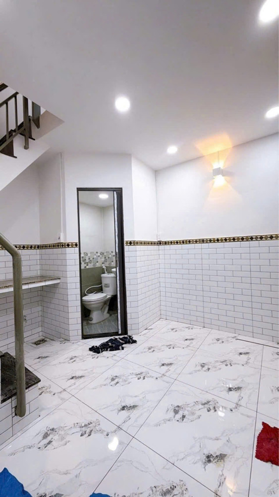 Nhà Mới 100% Tôn Đản Quận 4 – 3 Tầng – 2Pn 2Wc – 1.6 Tỷ