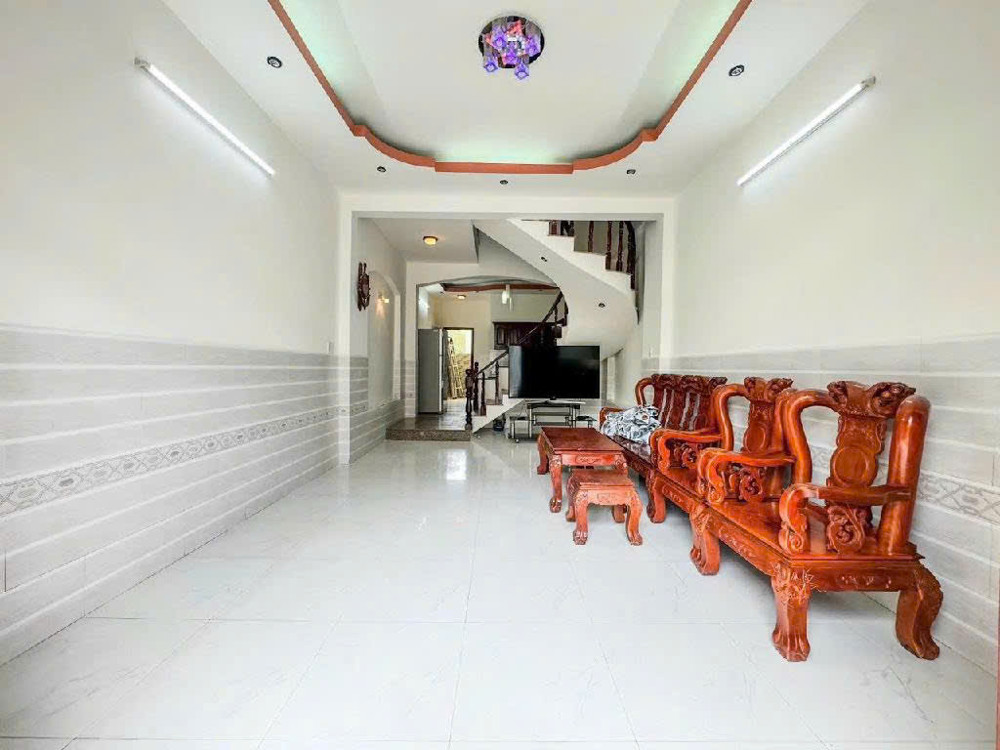 Chỉ 4 Tỷ Hơn- Bán Nhà Quận 7– Gần Ngã 4 Nguyễn Thị Thập– Dt 4.1X14– 3Pn– Shr