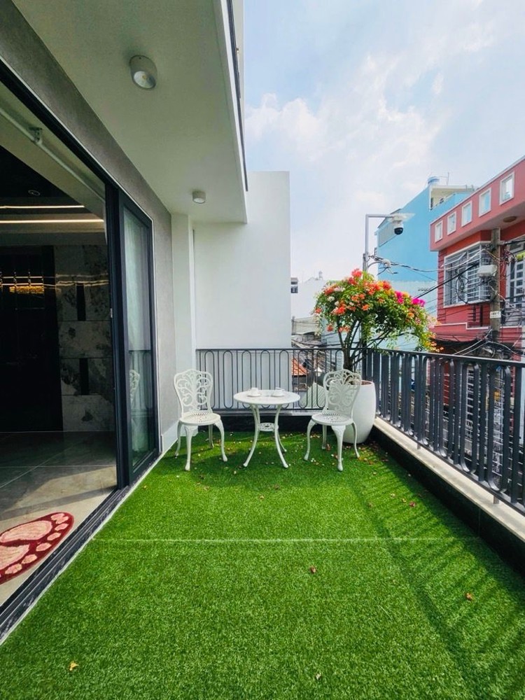 5 Tầng Thang Máy - Oto Đỗ Cửa - Làng Hoa Trung Tâm Gò Vấp - Chủ Để Lại Toàn Bộ Nội Thất Tiền Tỷ 