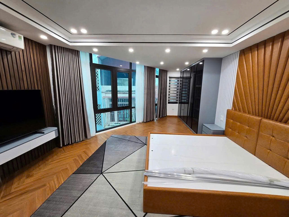 Siêu Phẩm Nhà Phố Trung Tâm Thạch Bàn – Gara Ô Tô – 6 Tầng Thang Máy Tương Lai