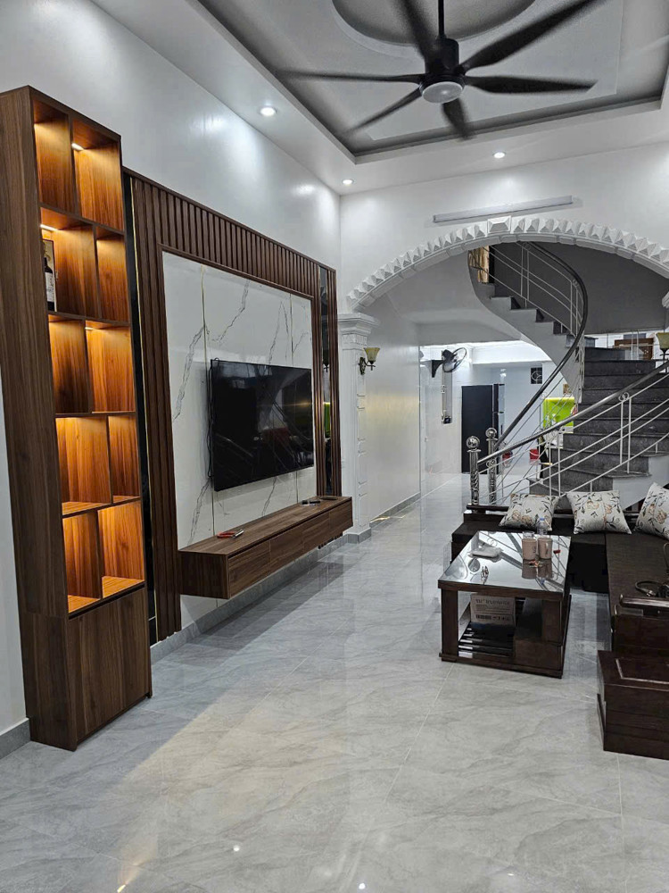 Bán Nhà Mặt Đường Thư Trung - 66M 2.5 Tầng - Vị Trí Bán Hàng Đẹp