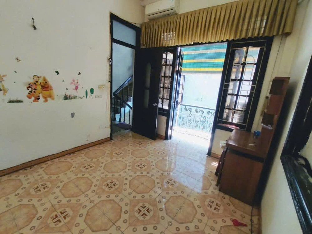 “Sát Hồ – Giá Sốc”!!! Sốc Thật! Nhà Sát Hồ Tây – 64M² – 4 Tầng – Chỉ 13.5 Tỷ – Không Mua Là Mất!