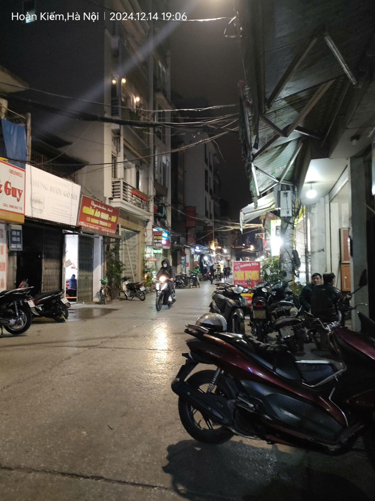 Bán Gấp Giá Rẻ Ô Tô Kinh Doanh Ngõ Quỳnh 32M, 4 Tầng, Mặt Tiền 4M, 8.5 Tỷ Hai Bà Trưng