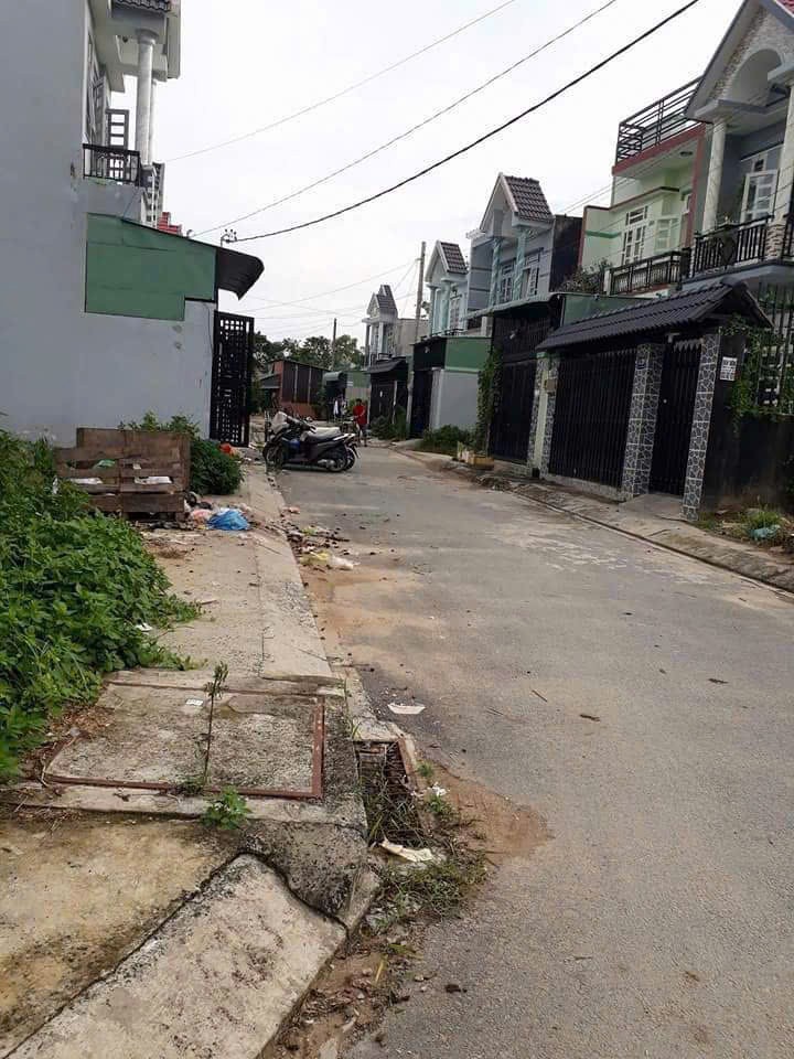 Giá Tốt - Chính Chủ Cần Bán Nhanh Lô Đất Mặt Tiền Đẹp Vị Trí Tại Huyện Hóc Môn, Tphcm