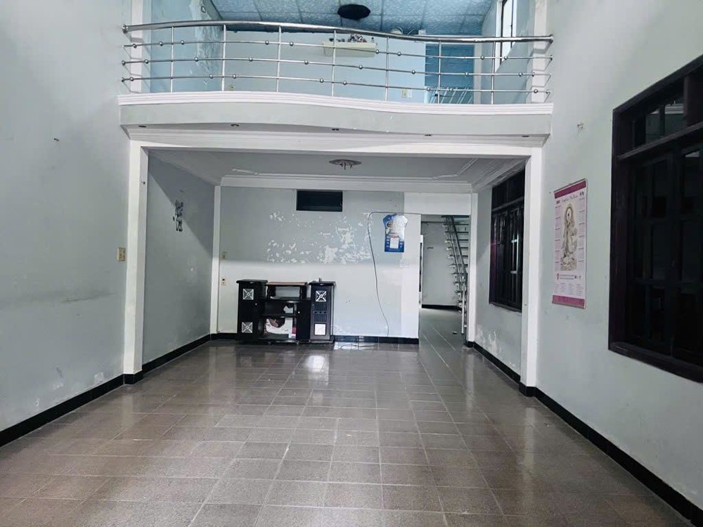 Bán Gấp Nhà Mặt Tiền 2 Tầng Đường Xuân Thiều - Gần Biển Nguyễn Tất Thành - Giá Chỉ Nhỉnh 5 Tỷ