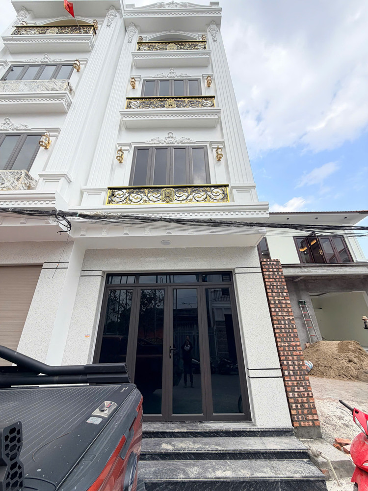 Bán Nhà 4 Tầng Mặt Đường Hàng Tổng – Hải An – Kinh Doanh Tốt – Giá 5,28 Tỷ