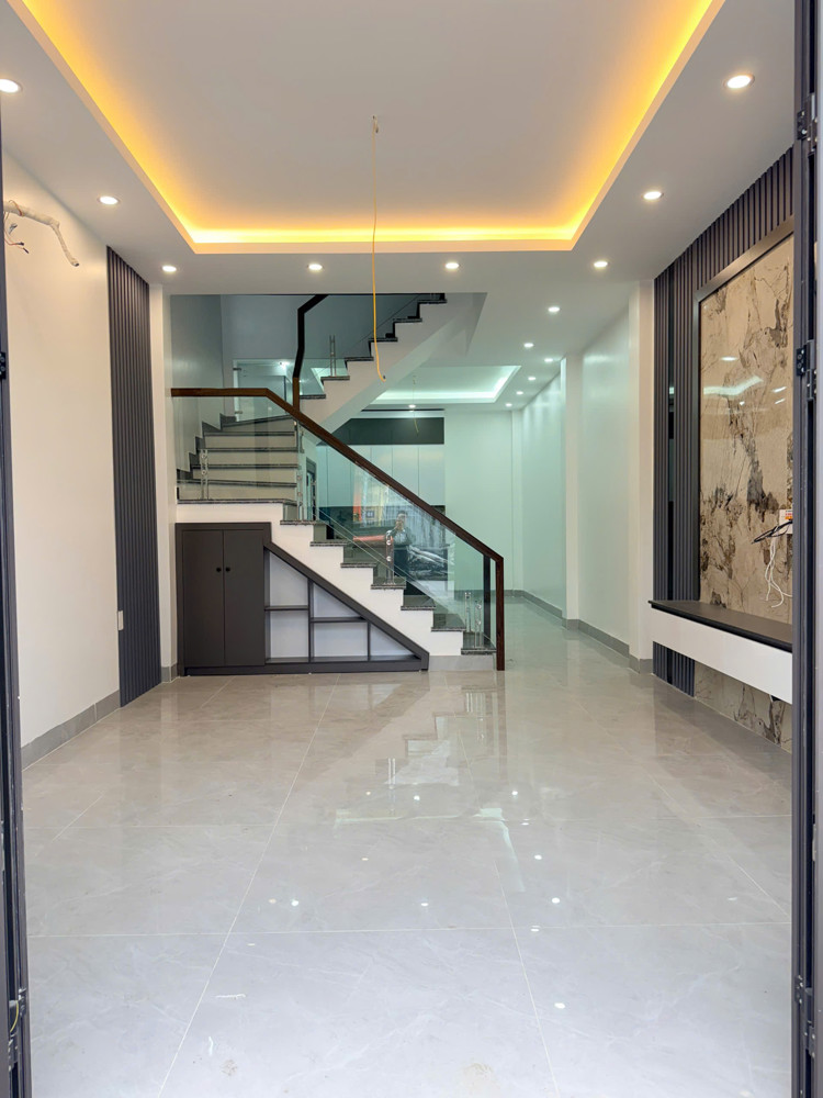 Bán Nhà 4 Tầng Mặt Đường Hàng Tổng – Hải An – Kinh Doanh Tốt – Giá 5,28 Tỷ