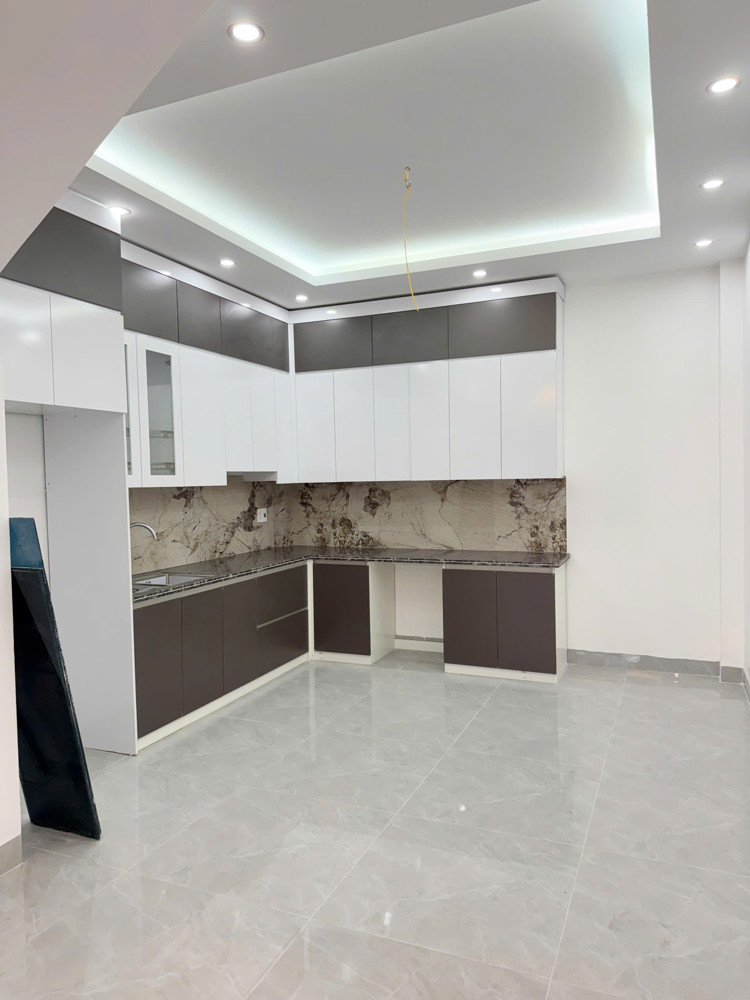 Bán Nhà 4 Tầng Mặt Đường Hàng Tổng – Hải An – Kinh Doanh Tốt – Giá 5,28 Tỷ