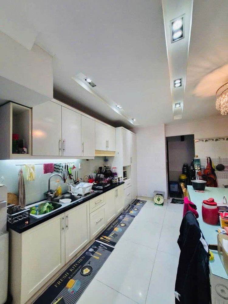 Hồng Lạc, Tân Bình - 5 Tầng - (4X15m) - Hxh - 9.8 Tỷ (Tl)