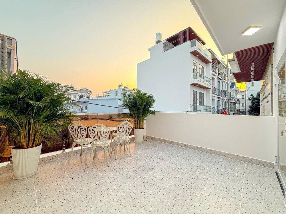 Xe Hơi Để Trong Nhà, Huỳnh Thị Đồng, 4X19m, Cạnh Phú Mỹ Hưng, Hơn 8 Tỷ