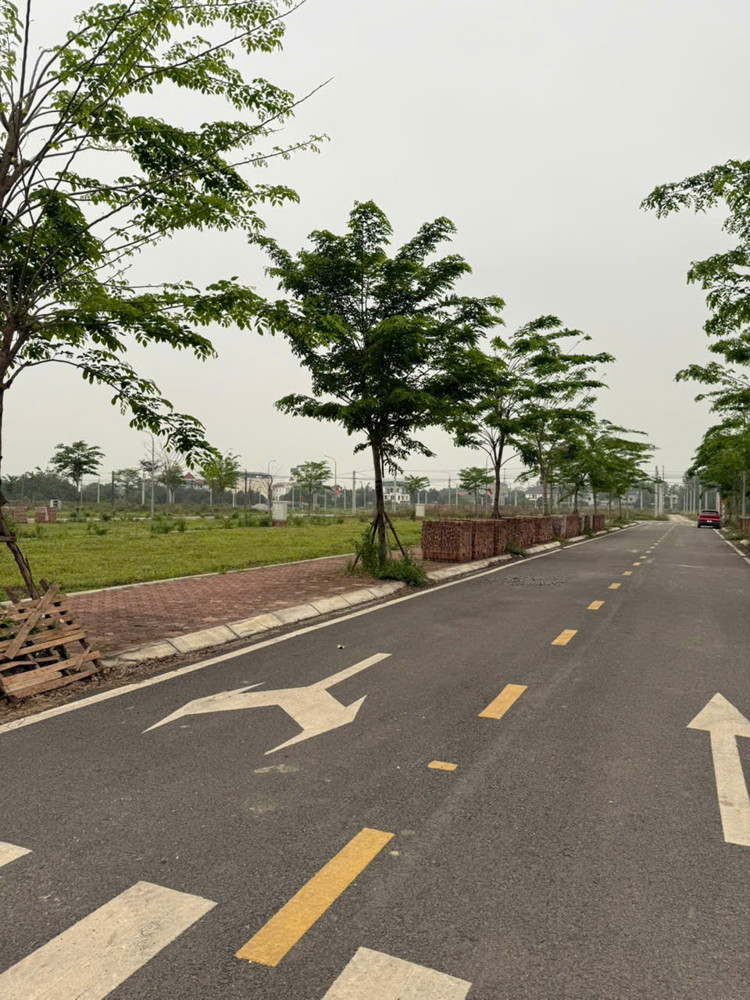 Duy Nhât 1 Lô Hoà Lạc Trục Chính Sát Đất Đấu Giá Hoà Lạc Làn 2 Ql21 Giá 3.3 Tỷ