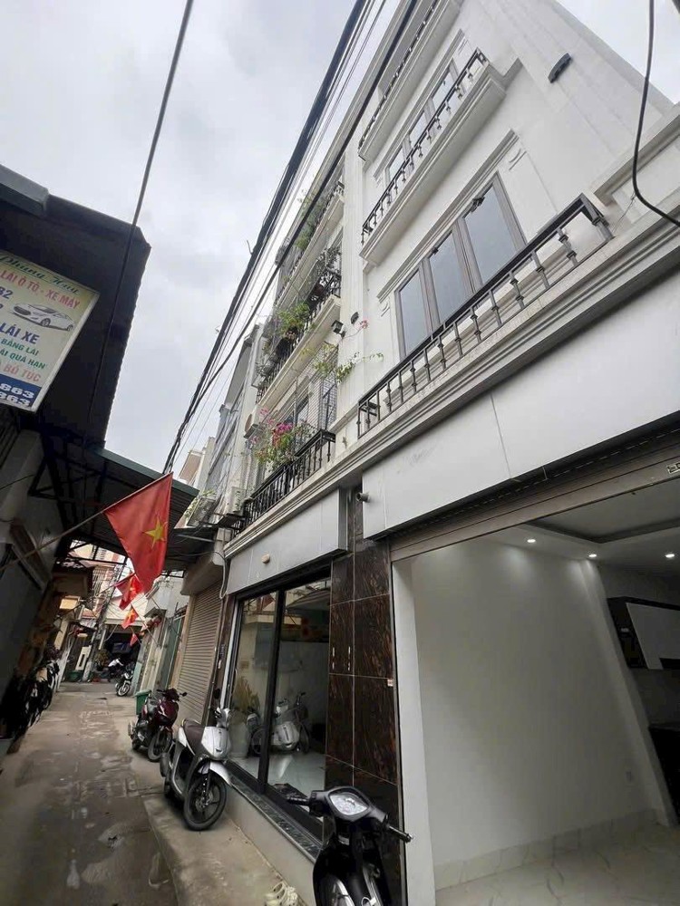 Nhà 5 Tầng Đẹp– 43M – Giá Hiếm – Tiện Ích Ngập Tràn - Hàng Xóm Aeon