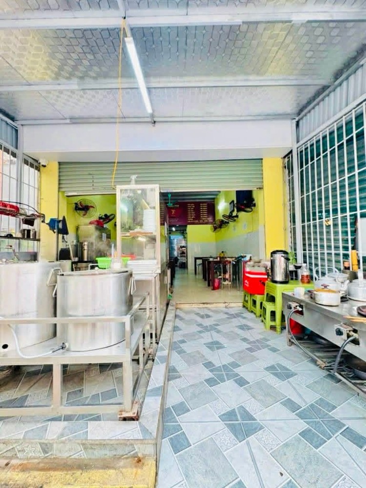 Bán Nhà Long Biên, 68M, Mặt Tiền 5M, Vỉa Hè, Ôtô Tránh, Đối Diện Trường Học