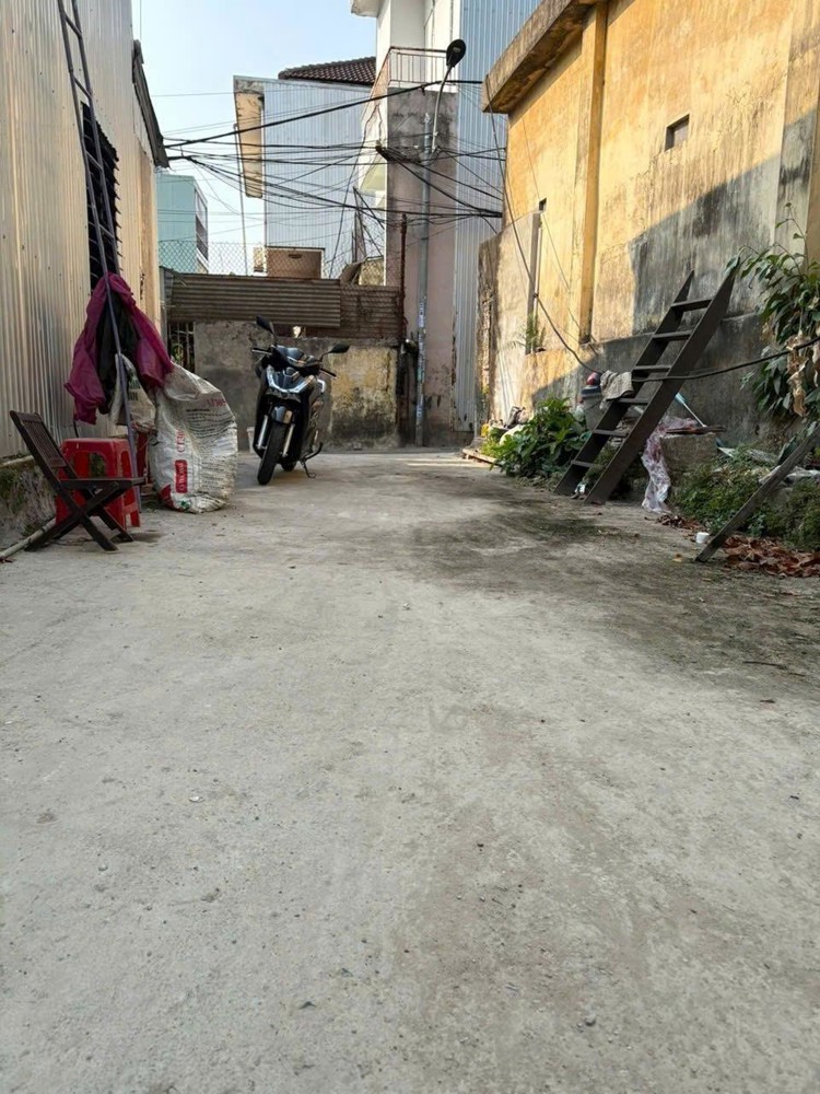 Lô Đất 178M2 - Tặng Kèm Nhà Cấp 4 - Diên Tích Khủng - Sau Lưng Mặt Tiền Trường Chinh - Cẩm Lệ - Giá