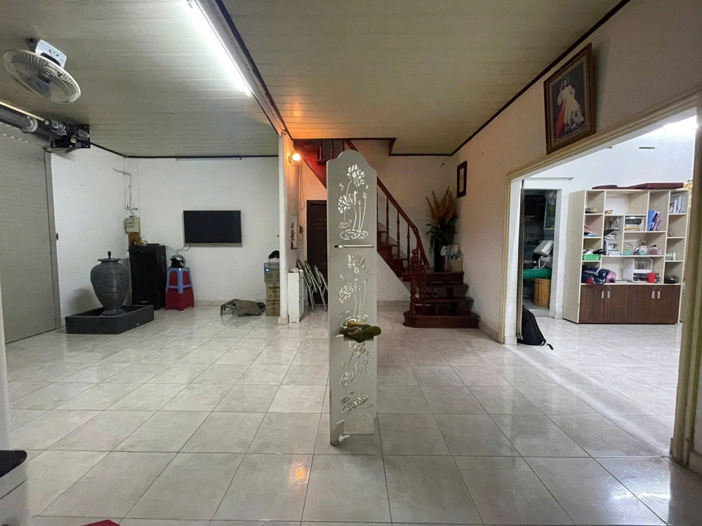 Bán Nhà Mặt Tiền Nghĩa Hòa - Gần Bành Văn Trân, 12X12m, 2 Tầng Cũ, 1 Đời Chủ, Chỉ 15,9 Tỷ