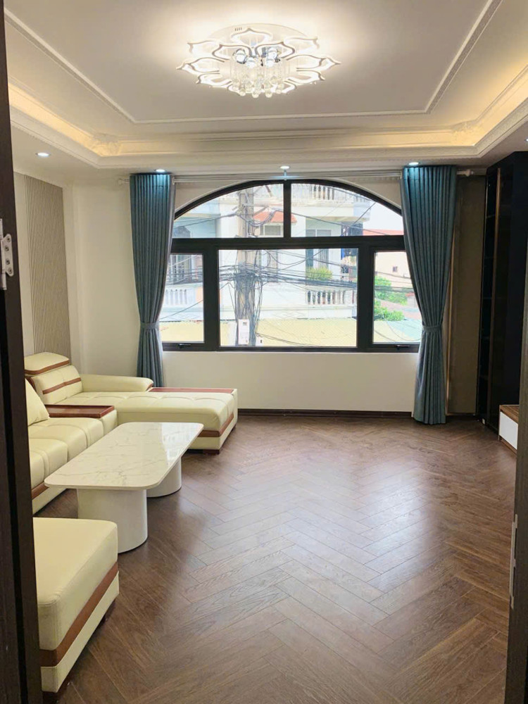 Siêu Phẩm 7 Tầng Mặt Phố Trung Tâm Thạch Bàn – Kinh Doanh Đỉnh Cao