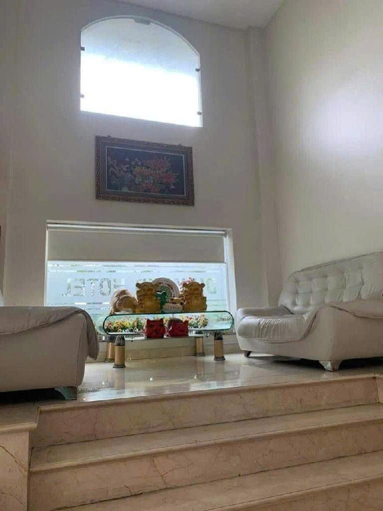 Quận 7, Khách Sạn 3 Sao, 8 Tầng, Chỉ Hơn 40 Tỷ, Tại Khu Dân Cư Tân Quy, Bán Gấp