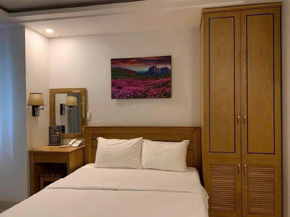 Quận 7, Cần Bán Khách Sạn 3 Sao, 8 Tầng, Chỉ Hơn 40 Tỷ, Tại Khu Dân Cư Tân Quy, Mới