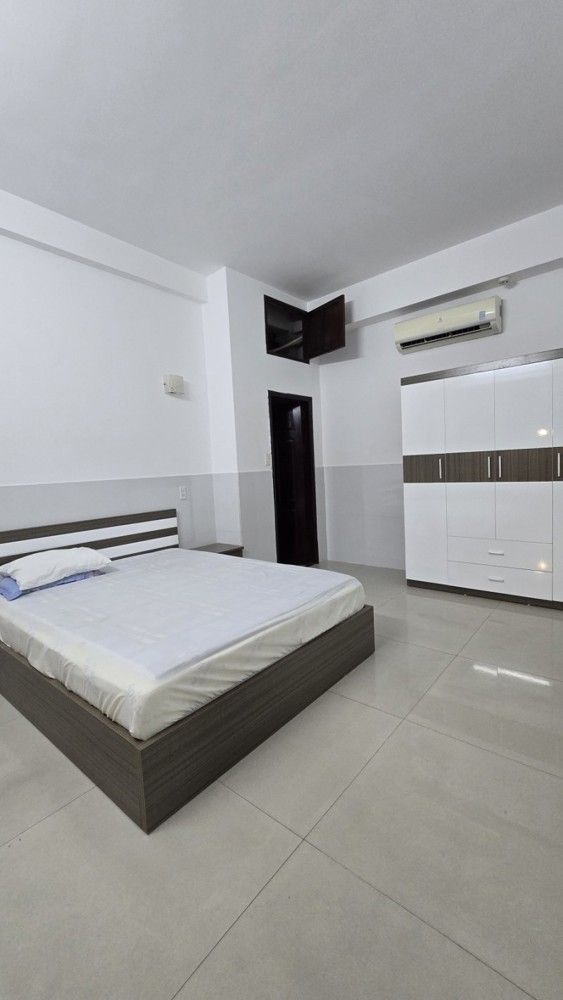 ► Mt Hải Phòng Gần Chợ Đêm, 110M2, (+ 190M2 Ngoài Sổ), 7 Tầng Hiện Đại 6 Căn Hộ Studio