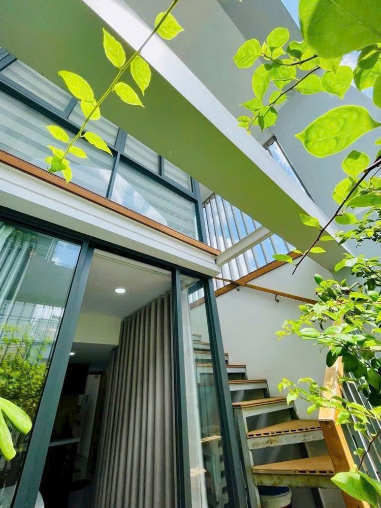 Hiếm - Bán Nhà 5 Tầng Mới Mặt Tiền Hxh Đậu Cửa Đ.nguyễn Thiện Thuật, Quận 3- Chỉ 11,9T- Ngang Đẹp