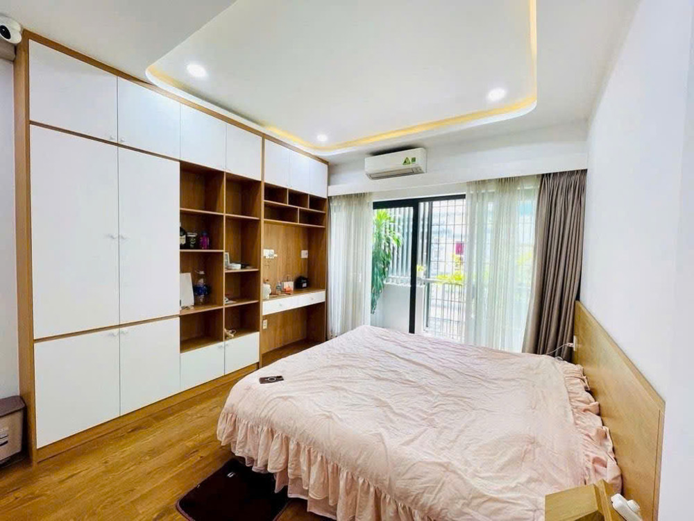 Hiếm - Bán Nhà 5 Tầng Mới Mặt Tiền Hxh Đậu Cửa Đ.nguyễn Thiện Thuật, Quận 3- Chỉ 11,9T- Ngang Đẹp