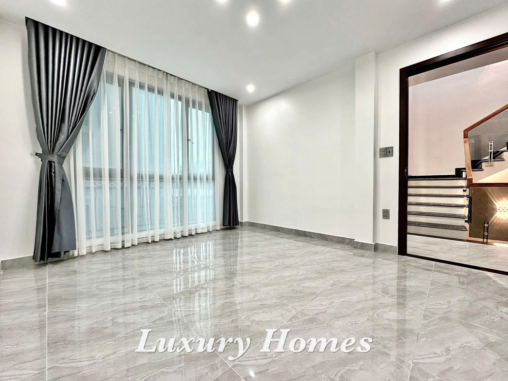 Bán Nhà 4 Tầng Khu Hồ Sen – Mt 7,5M – Nhà Mới – Ô Tô Sát Nhà – Giá 5,45 Tỷ