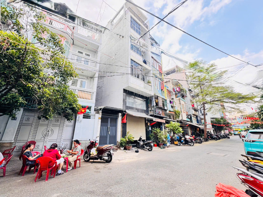 Ngang Lớn Hiếm 6,1M*14m- Bán Nhà 4 Tầng Phong Cách Biệt Thự Đ.cách Mạng Tháng 8, Quận 3- Đường 12M