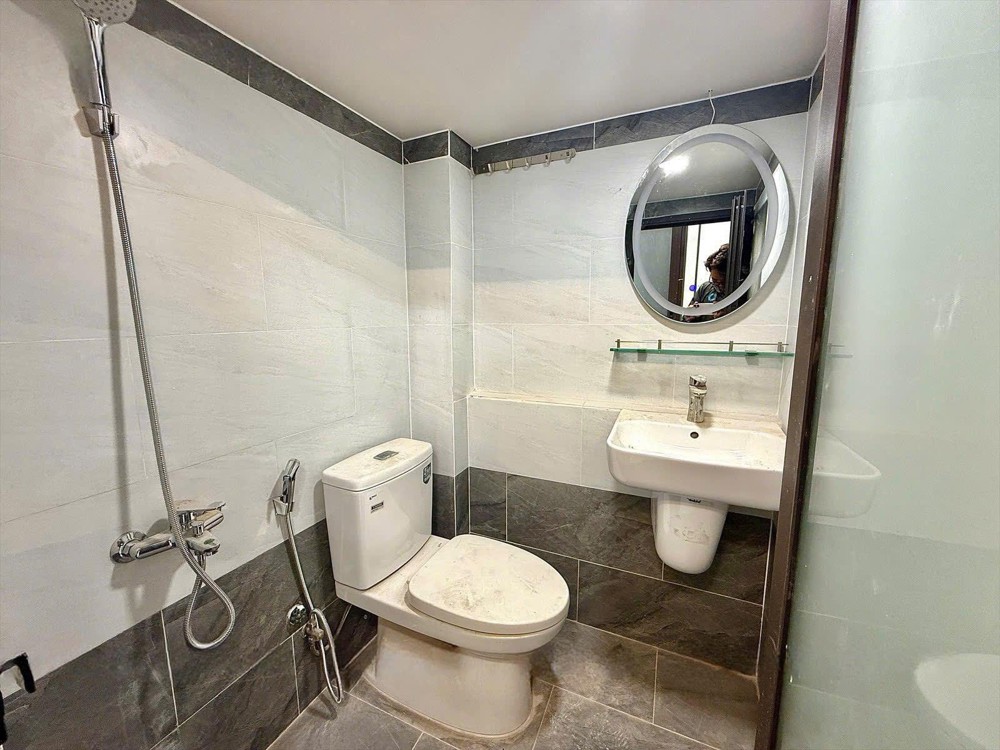 (Tin Thật 100%) Bán Tòa Chdv 192M2 X 37P Tại Huỳnh Văn Nghệ - Dòng Tiền 2,4 Tỷ ~ 8,5%/Năm