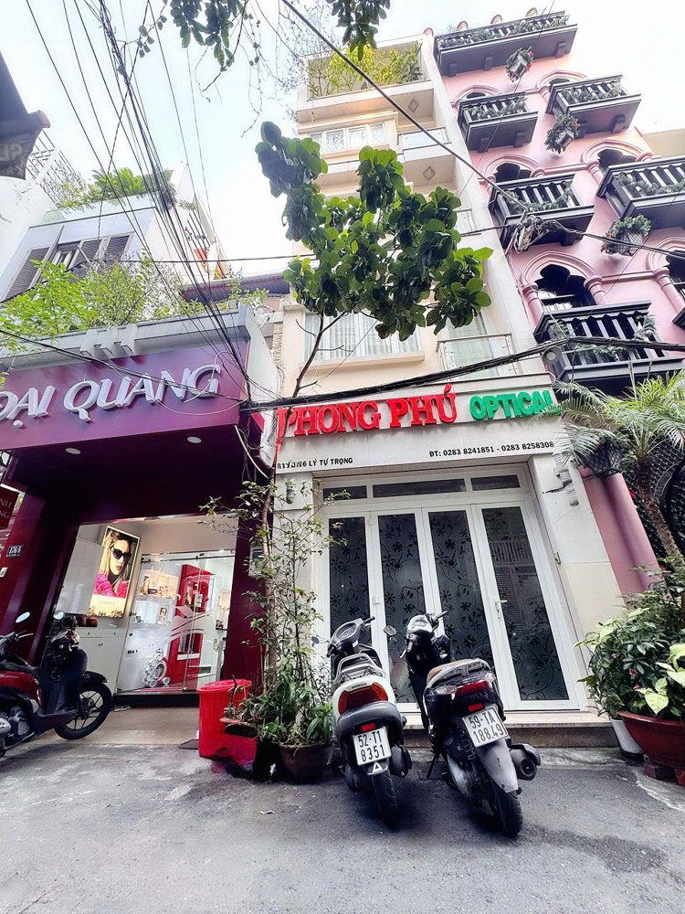 Hiếm Bán Khách Sạn Đ.lý Tự Trọng, Bến Thành, Quận 1 - Dòng Tiền Siêu Khủng 200Tr/th - Dt 3,8M*17m