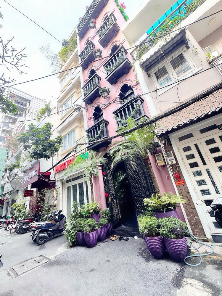 Hiếm Bán Khách Sạn Đ.lý Tự Trọng, Bến Thành, Quận 1 - Dòng Tiền Siêu Khủng 200Tr/th - Dt 3,8M*17m