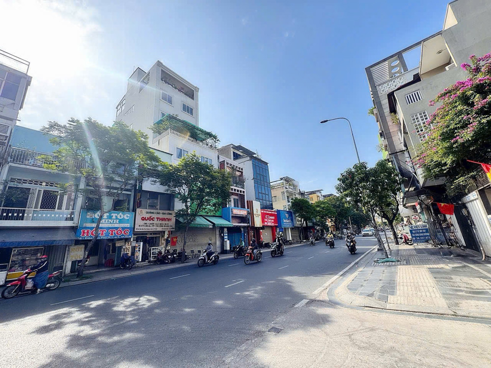 Hiếm - Bán Nhà 4 Tầng Mtkd Đ.điện Biên Phủ, Quận 3 - Ngay Ngã 6 Lý Thái Tổ - Dt 66M2 Full Thổ Cư 