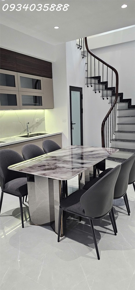 Thượng Thanh – Nhà Đẹp – Thang Máy – Full Nội Thất – Giá Trị Tăng Cao