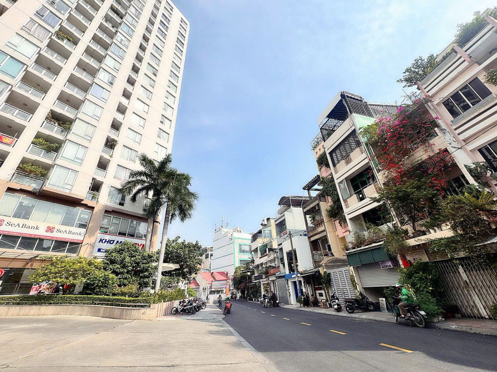 Duy Nhất Nhà Bán - 4 Tầng Có Thang Máy - Mặt Tiền Kd Đ.nguyễn Văn Nguyễn, Tân Định, Quận 1 - Dt