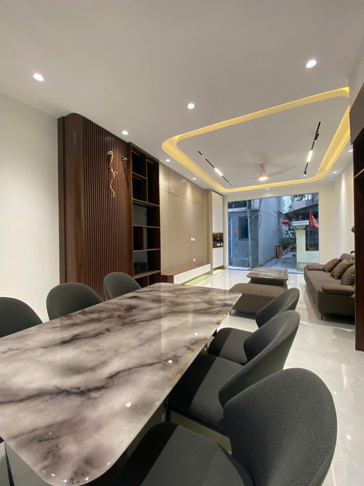 Án Nhà Thượng Thanh – 5 Tầng Thang Máy – Full Nội Thất – 10.5 Tỷ