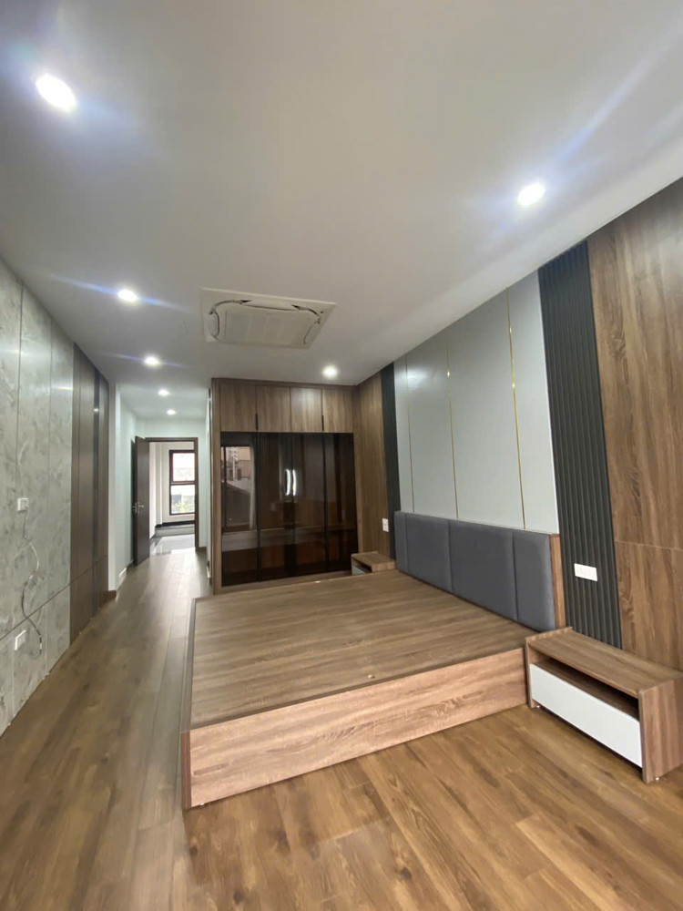 Án Nhà Thượng Thanh – 5 Tầng Thang Máy – Full Nội Thất – 10.5 Tỷ