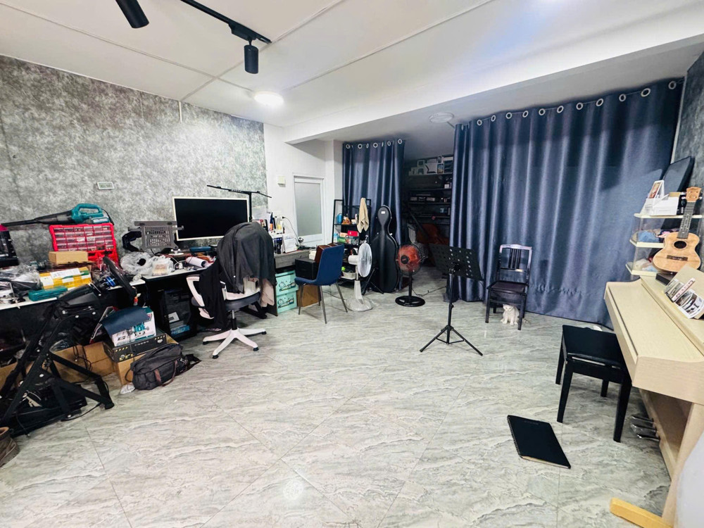 Nguyễn Cửu Vân - Đối Diện Đh Kinh Tế - Qua Cầu Tới Q.1 - Xe Tải Thông - Sổ Vuông A4 - Chỉ 8X Tỷ