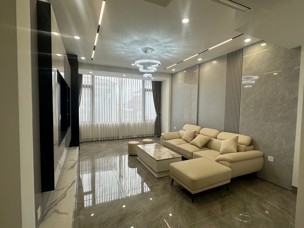 Bán Nhà Ngọc Thuỵ 44M X 7T Gara Oto Thang Máy Nhỉnh 15T Còn Tl