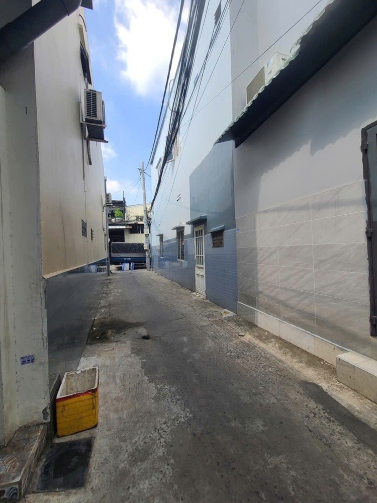 Chỉ 3.5 Tỷ! Hẻm Xe Hơi Tận Cửa – 45M2 – Cách Xe Tải 30M – Giá Rẻ Hiếm Khu Tân Thới Nhất - Phan