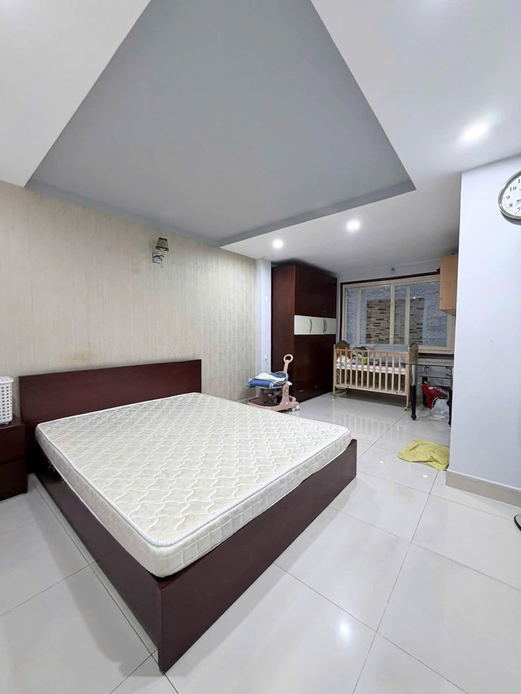 Bán Nhà Mặt Tiền Đỗ Nhuận - Lê Trọng Tấn, 500M Ra Aeon, 4X18m, 4 Tầng - 5Pn, 9,8 Tỷ