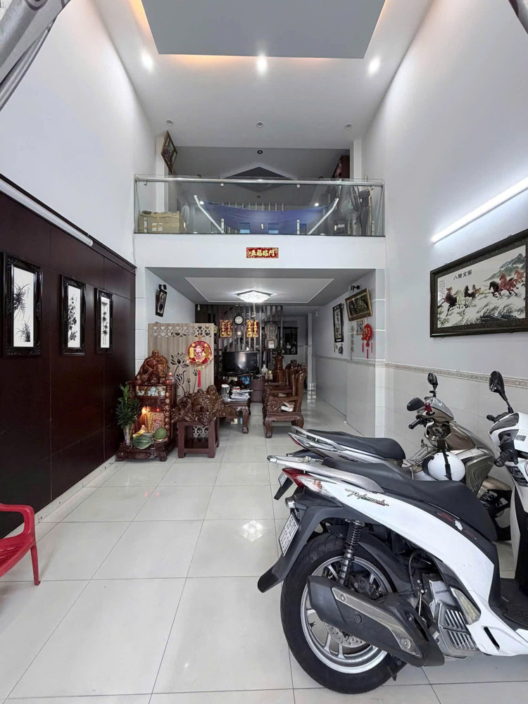 Bán Nhà Mặt Tiền Đỗ Nhuận - Lê Trọng Tấn, 500M Ra Aeon, 4X18m, 4 Tầng - 5Pn, 9,8 Tỷ