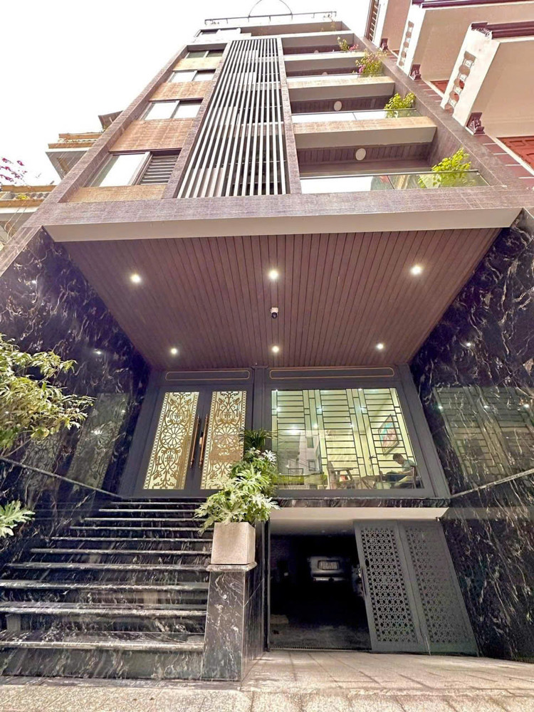 Cho Thuê Gấp Giá Rẻ Căn Hộ Mặt Phố Yên Phụ 120M, Tầng 7, Mặt Tiền 6M, 20 Tr/th Tây Hồ