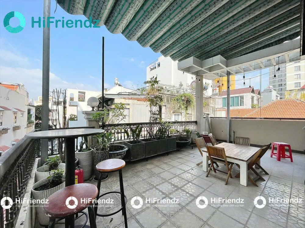 Phòng 201 Ban Công Rộng, Sáng Thoáng – Dọn Vào Ở Ngay