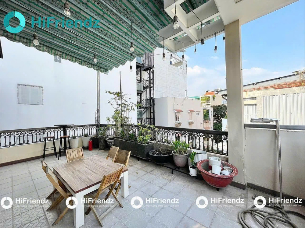 Phòng 201 Ban Công Rộng, Sáng Thoáng – Dọn Vào Ở Ngay