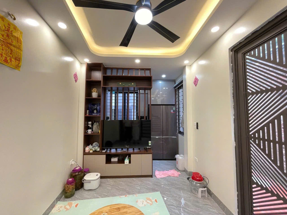 Hiếm! 32M² – 5 Tầng – Gần Chợ Đồng Dinh – Giá Cực Mềm!