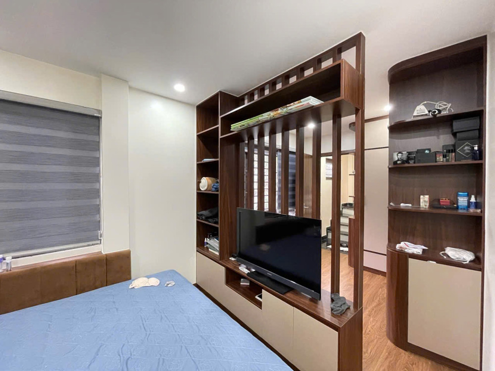 Hiếm! 32M² – 5 Tầng – Gần Chợ Đồng Dinh – Giá Cực Mềm!