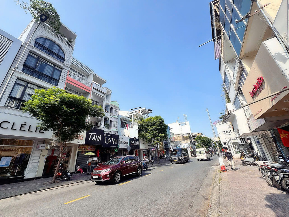 Chính Chủ Xây Tâm Huyết Nhà 4 Tầng - Mặt Tiền Kinh Doanh Đ.lê Văn Sỹ, Quận 3 - Dt Đẹp 4,3M*22m Full